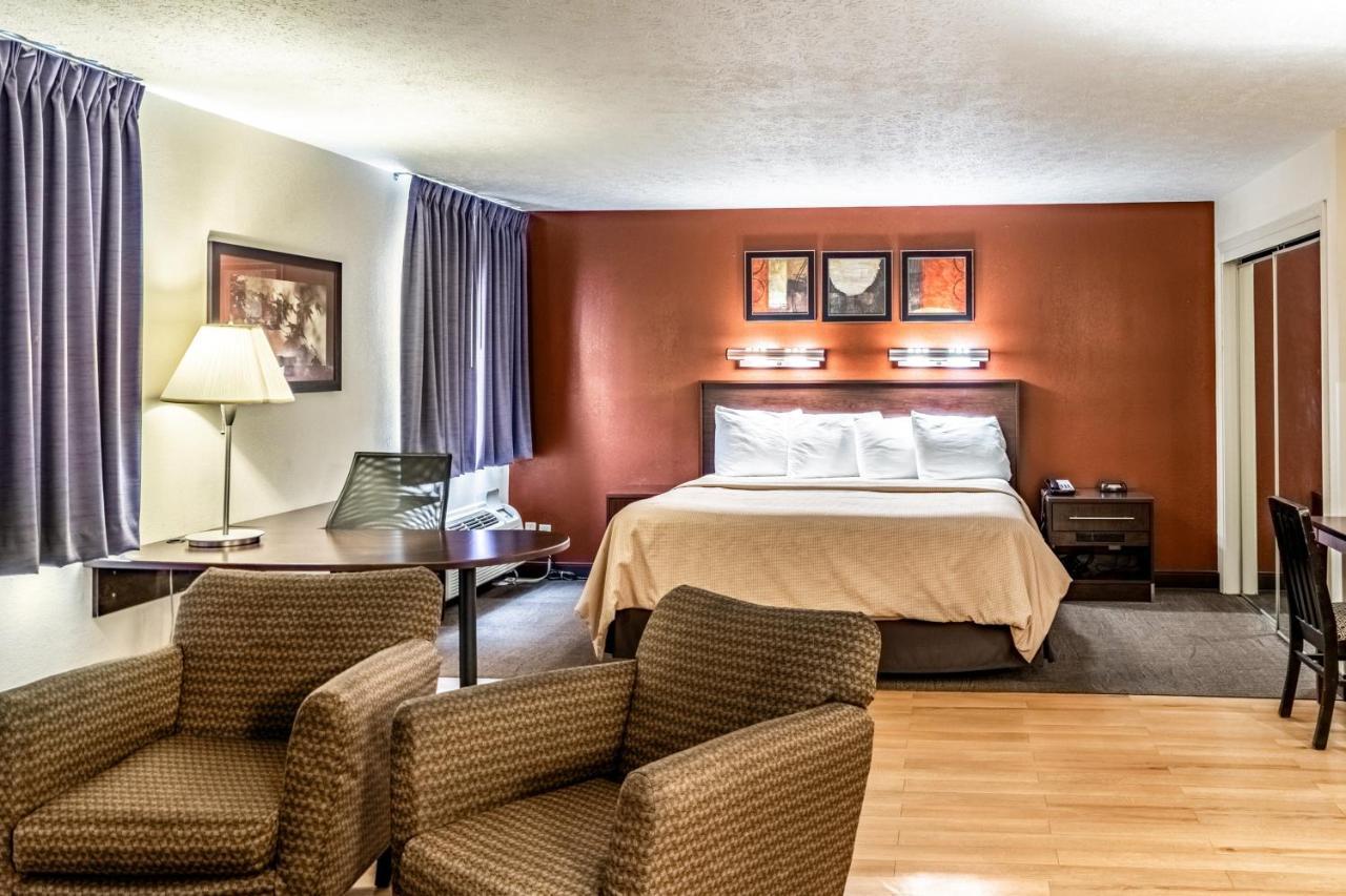 Red Roof Inn Columbus - Taylorsville Extérieur photo
