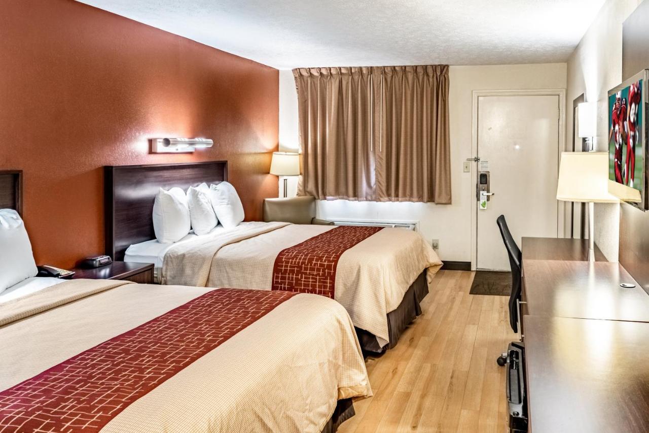 Red Roof Inn Columbus - Taylorsville Extérieur photo