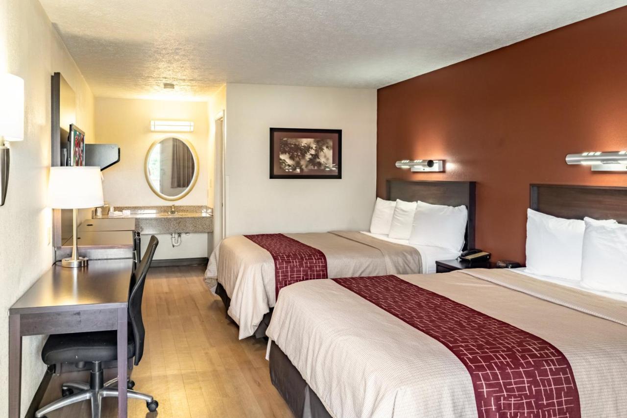 Red Roof Inn Columbus - Taylorsville Extérieur photo
