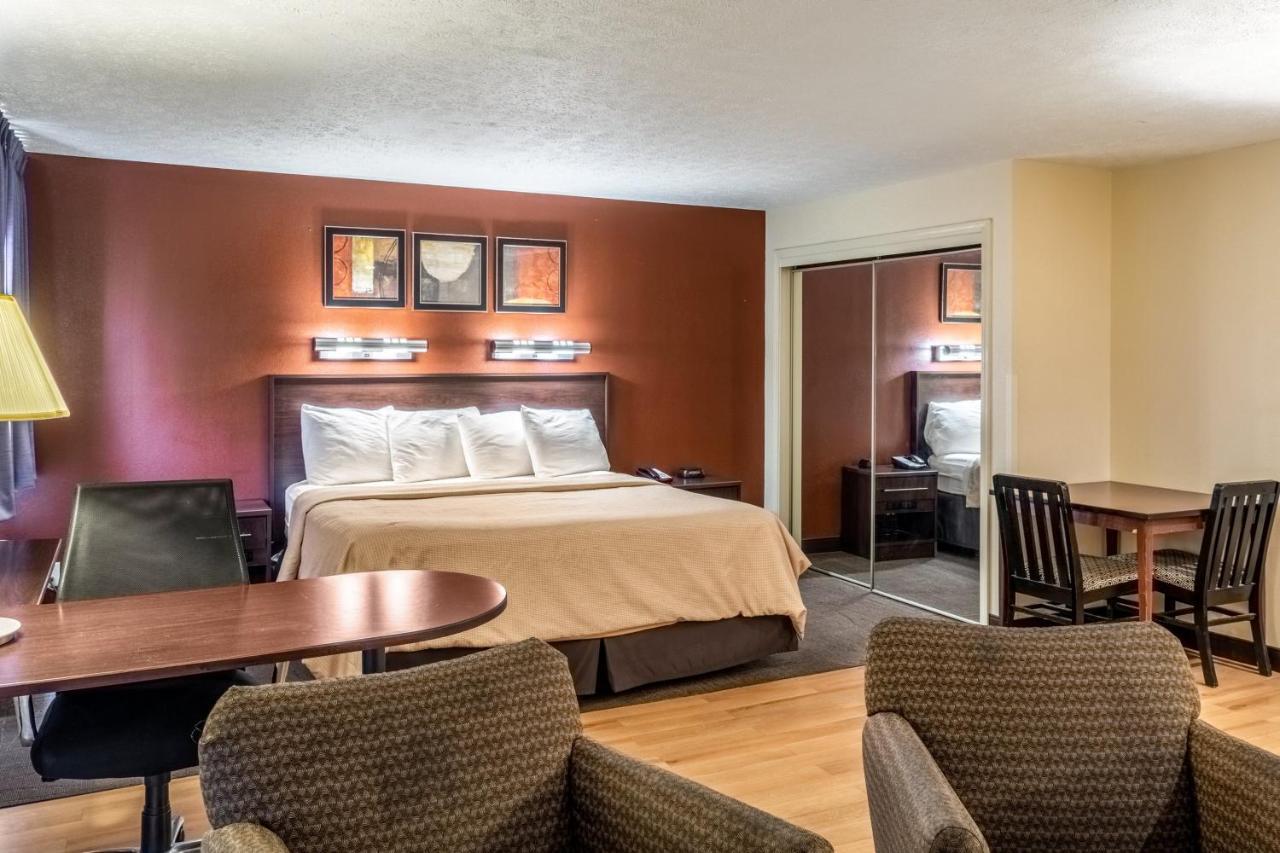 Red Roof Inn Columbus - Taylorsville Extérieur photo